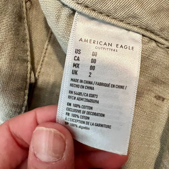 American Eagle Washed Green Button Fly Raw Hem 100% Cotton Shorts Womens Size 00 - Picture 4 of 7